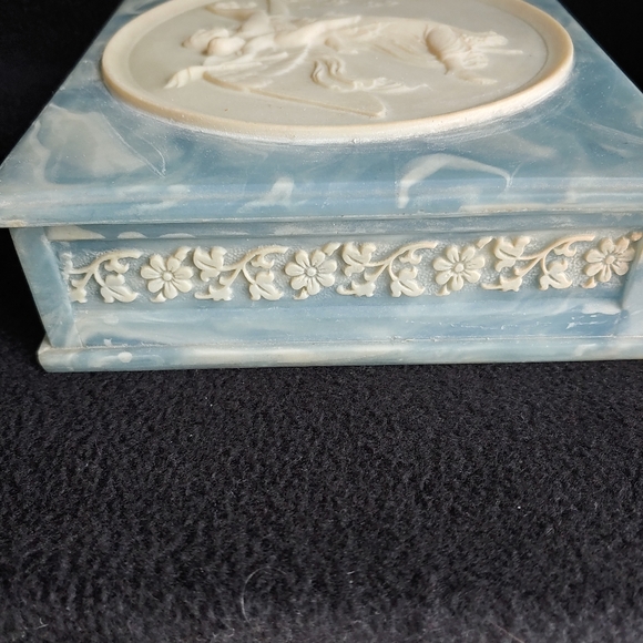 Cameo Relief Genuine Incolay Stone Jewelry Trinket - Picture 9 of 12